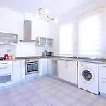 빌라 Kayakoey 3 Bedroom Secluded With Private Pool Hot Tub 페티예